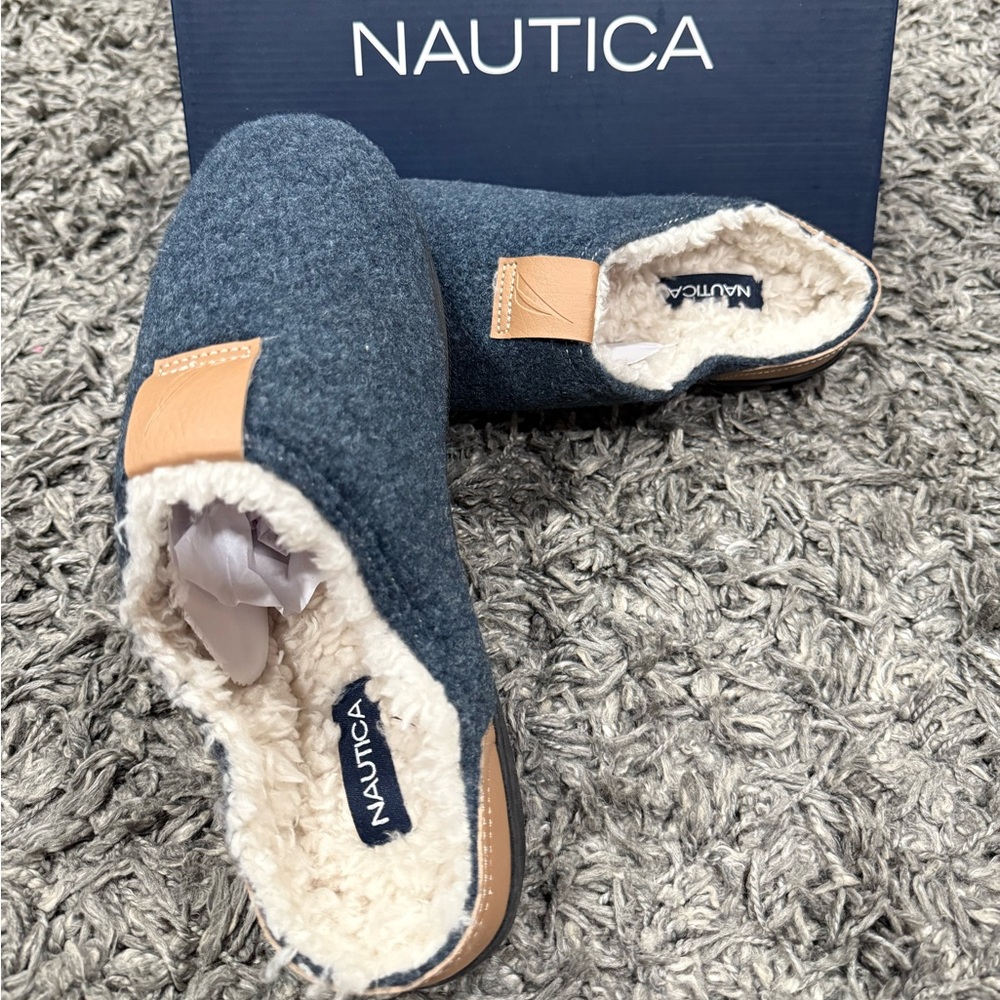 BRAND NEW - Nautica Women’s Slippers -Size 10